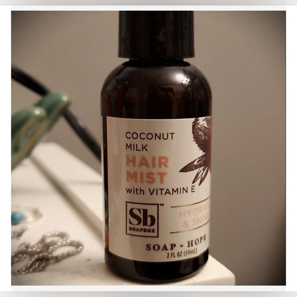 Soapbox Coconut Milk Hair Mist With Vitamin E - Picture 3 of 10